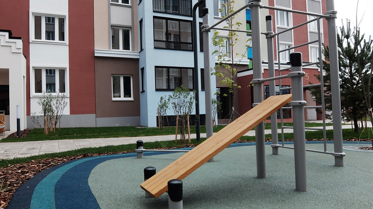 Благоустройство придомовой территории в ЖК Знак (г. Киров, ул. Козулева)
