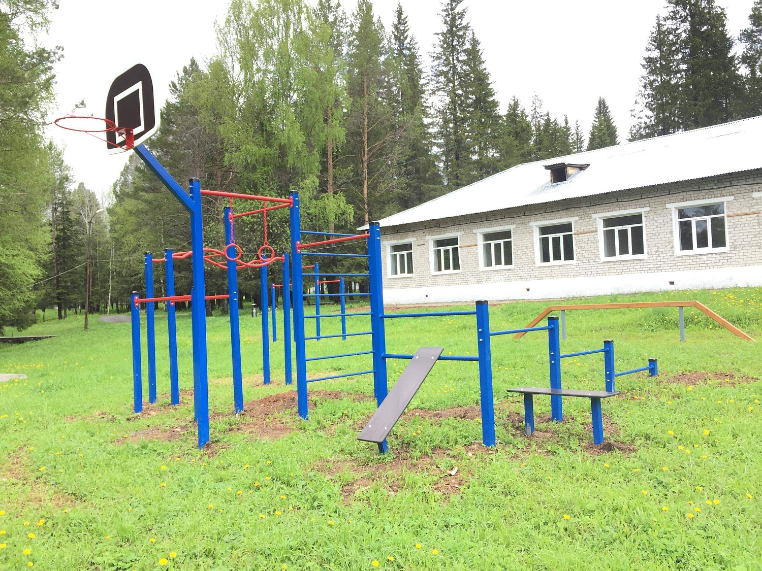 Спортивная площадка в Лагере имени Саши Чекалина г. Горнозаводск