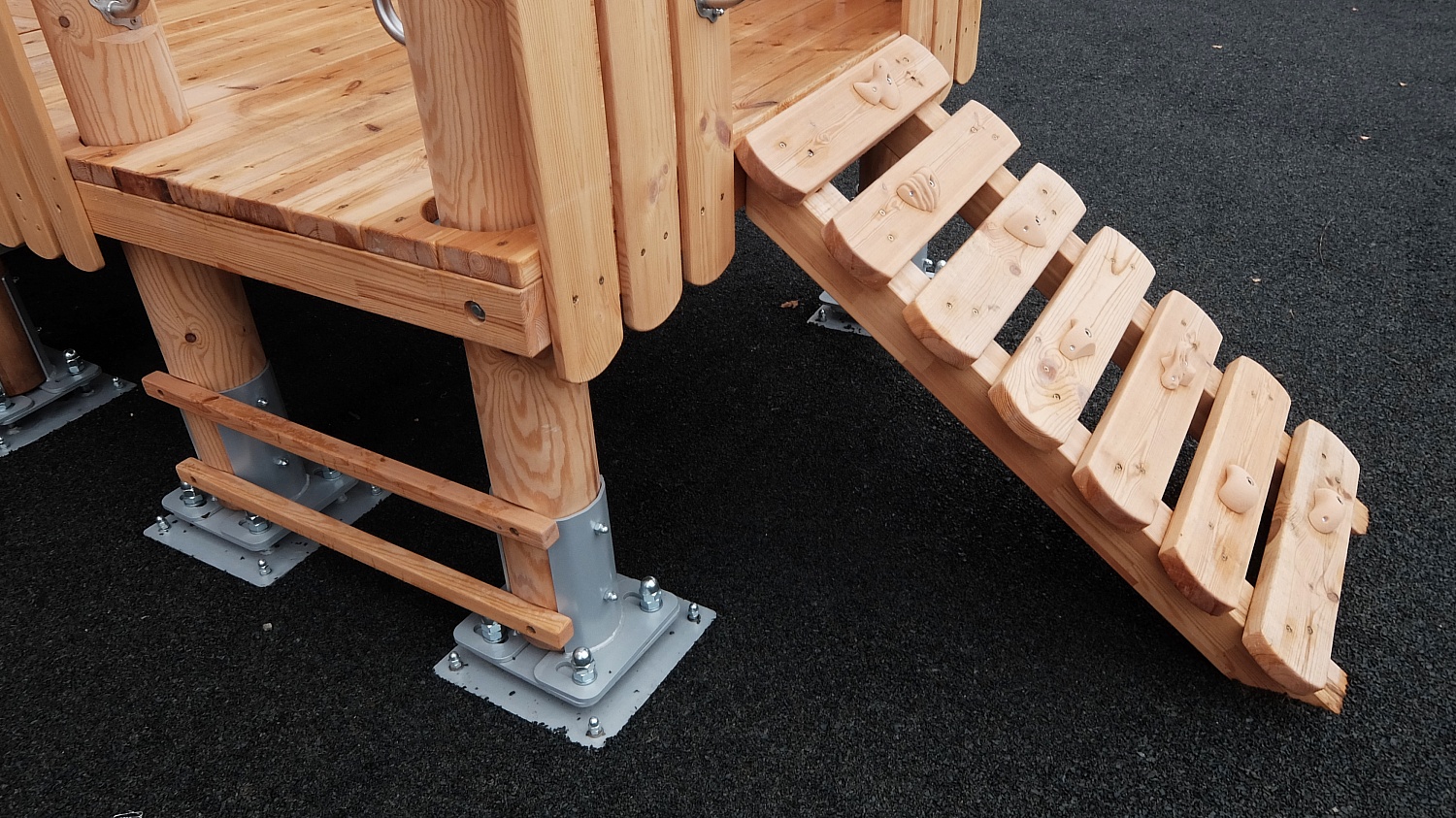 Благоустройство придомовой территории ЖК (г. Киров, ул. Потребкооперации)